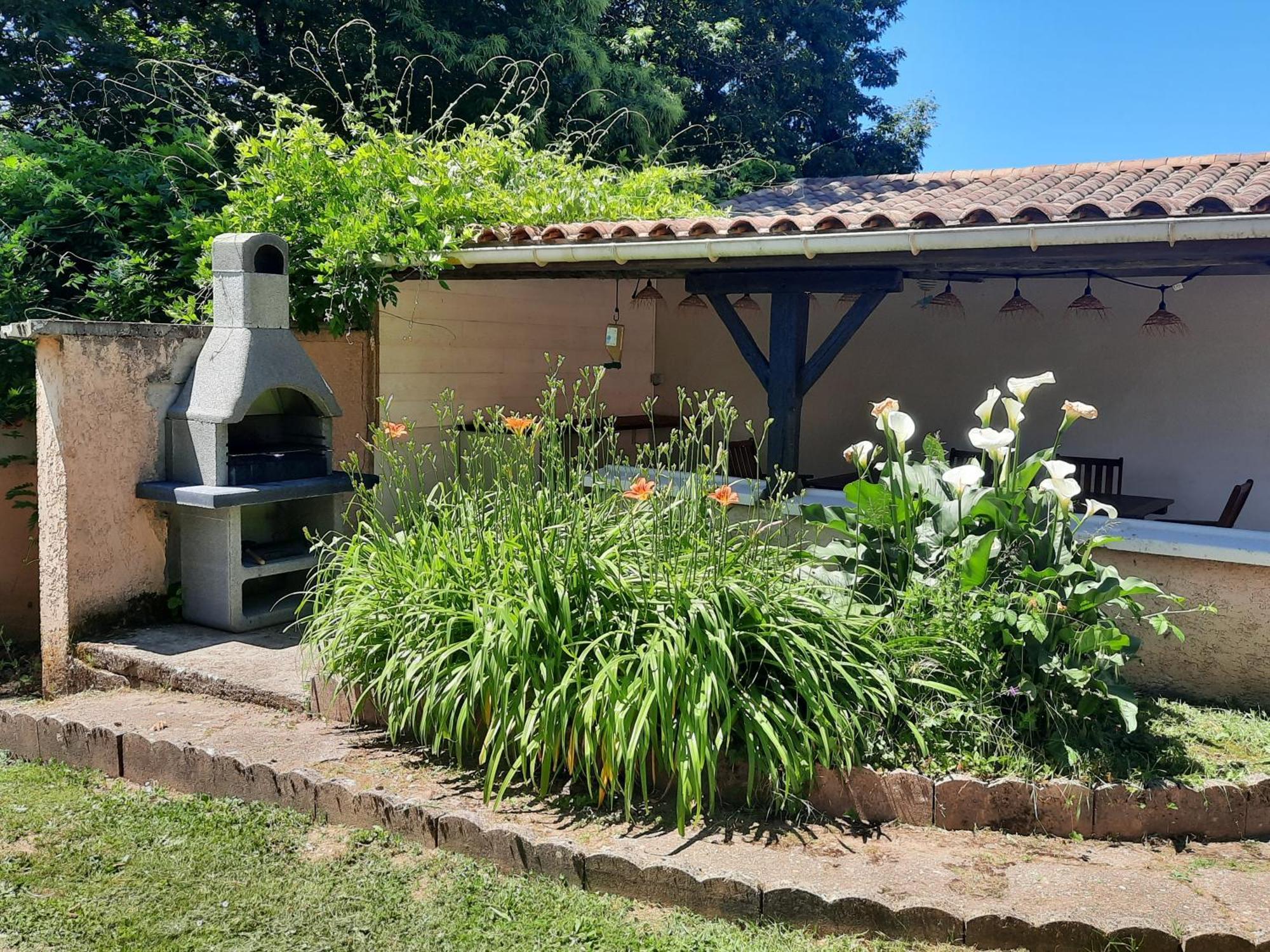 Maison Familiale Avec Piscine Proche Perigueux Chancelade